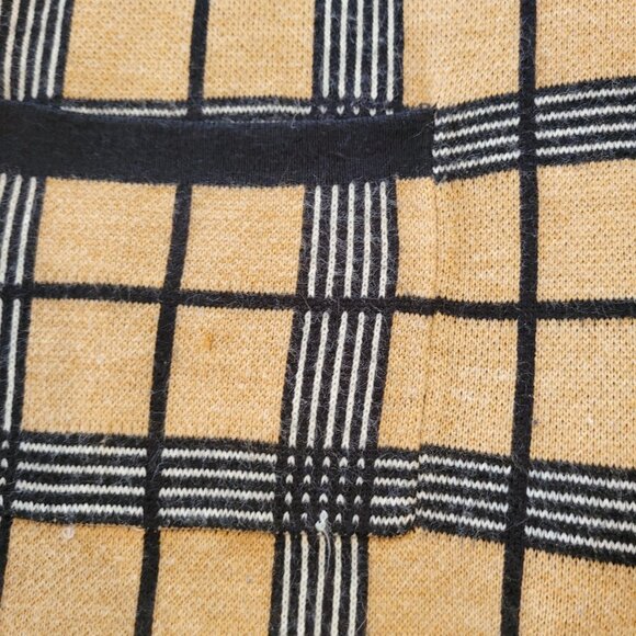 Design Originals Sweater- No SizeTag but think 3x. - Picture 4 of 7